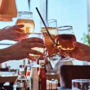 Voor-de-herfstborrel: proost op een nieuw schrijfseizoen